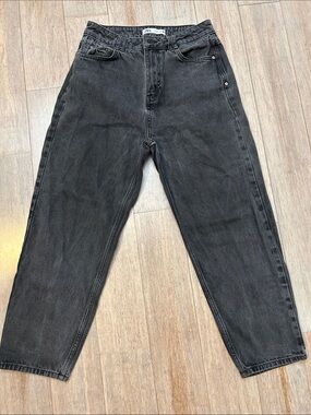 Zara High-Rise Gray Straight leg Trousers size 6